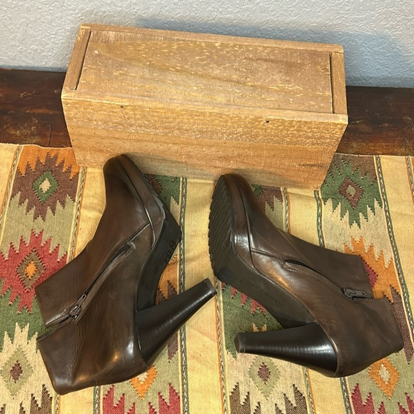 Paul Green brown leather ankle boots - Picture 6 of 10